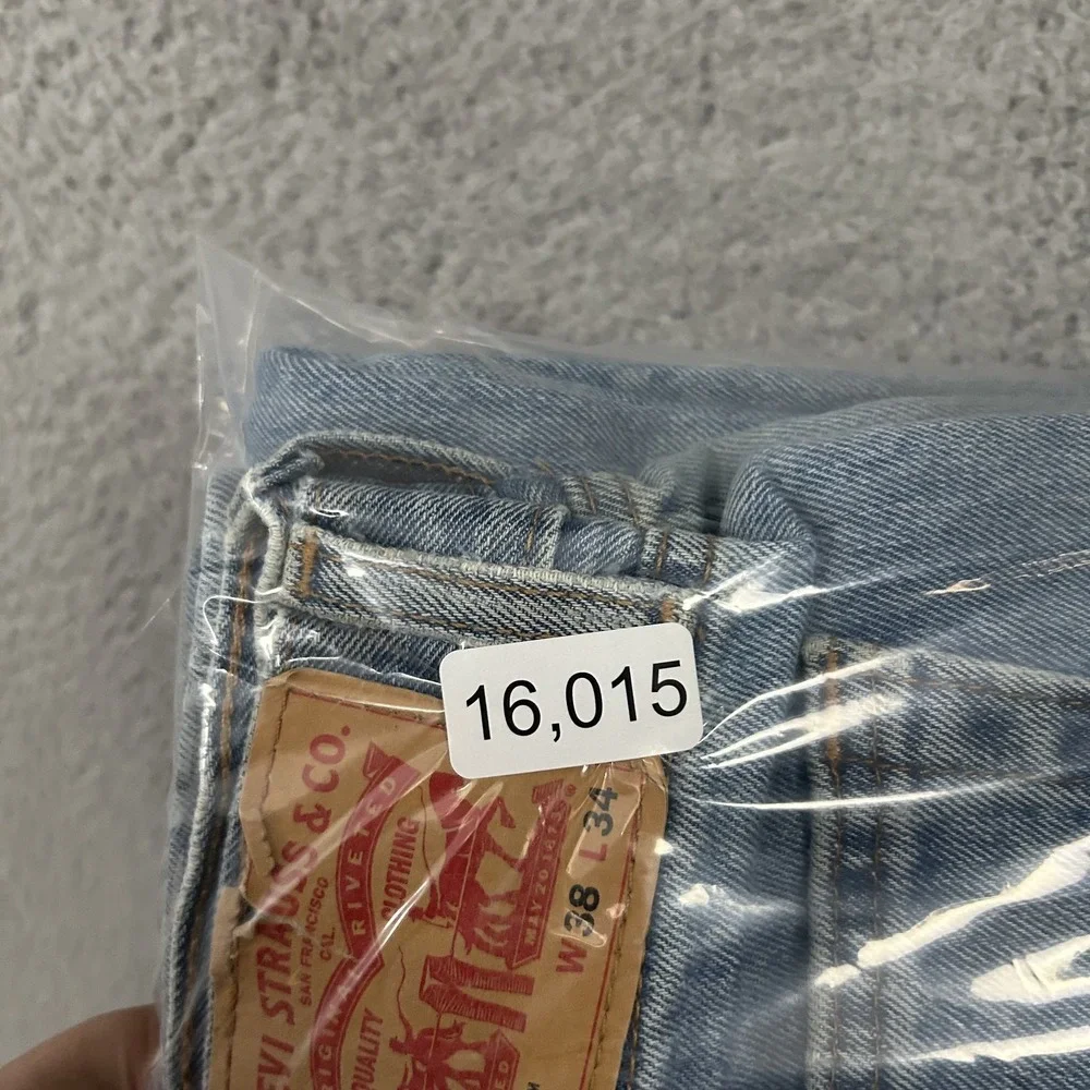 Levis Jeans Mens 38x34 Blue Denim 550 Relaxed Fit American Work Wear Light Wash
